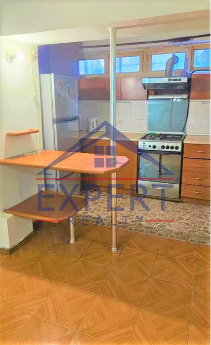 ԿԵՆՏՐՈՆ, ՀԻՆ ԵՐԵՎԱՆՑԻ ՓՈՂՈՑ, 4 ՍԵՆՅԱԿ