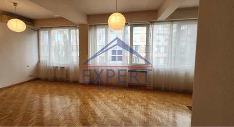 ԿԵՆՏՐՈՆ, ՆԱԼԲԱՆԴՅԱՆ ՓՈՂՈՑ, 3 ՍԵՆՅԱԿ