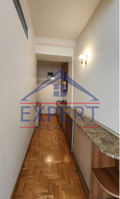 ԿԵՆՏՐՈՆ, ՆԱԼԲԱՆԴՅԱՆ ՓՈՂՈՑ, 3 ՍԵՆՅԱԿ