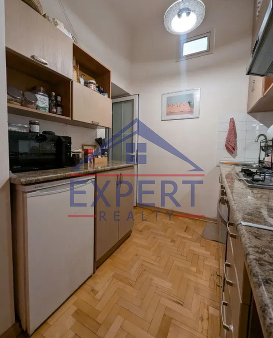 ԿԵՆՏՐՈՆ, ՆԱԼԲԱՆԴՅԱՆ ՓՈՂՈՑ, 3 ՍԵՆՅԱԿ