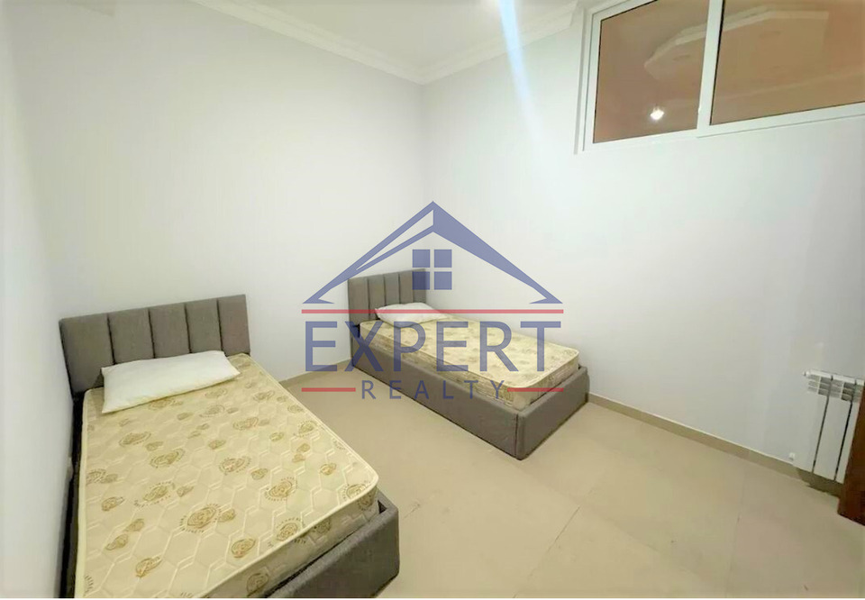 ԿԵՆՏՐՈՆ, ՎԵՐԻՆ ԱՆՏԱՌԱՅԻ ՓՈՂՈՑ, 3 ՍԵՆՅԱԿ