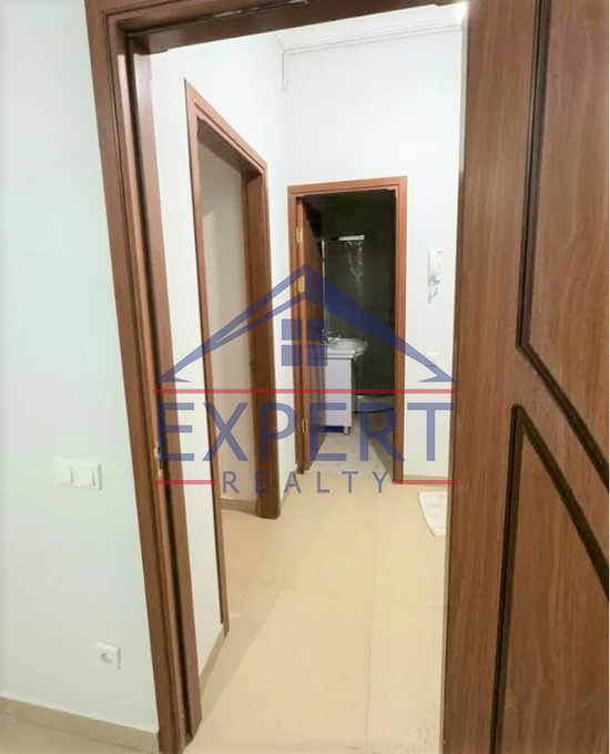 ԿԵՆՏՐՈՆ, ՎԵՐԻՆ ԱՆՏԱՌԱՅԻ ՓՈՂՈՑ, 3 ՍԵՆՅԱԿ