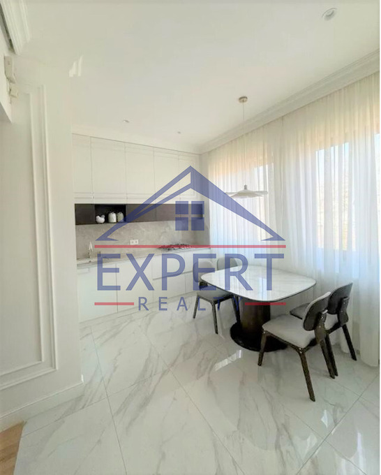 ԿԵՆՏՐՈՆ, ՀԱՆՐԱՊԵՏՈՒԹՅԱՆ ՓՈՂՈՑ, 3 ՍԵՆՅԱԿ