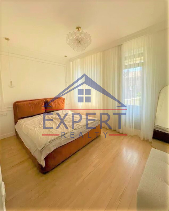 ԿԵՆՏՐՈՆ, ՀԱՆՐԱՊԵՏՈՒԹՅԱՆ ՓՈՂՈՑ, 3 ՍԵՆՅԱԿ