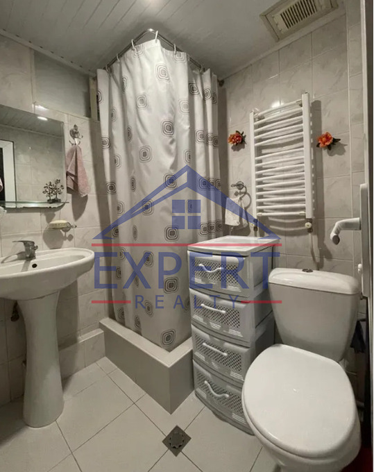 ԱՐԱԲԿԻՐ, ԿՈՄԻՏԱՍԻ ՊՈՂՈՏԱ, 3 ՍԵՆՅԱԿ