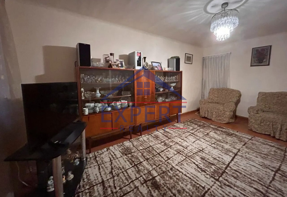 ՓԱՎՍՏՈՍ ԲՈՒԶԱՆԴԻ ՓՈՂՈՑ 3 ՍԵՆՅԱԿ