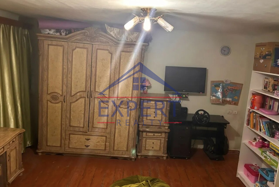 ՓԱՎՍՏՈՍ ԲՈՒԶԱՆԴԻ ՓՈՂՈՑ 3 ՍԵՆՅԱԿ