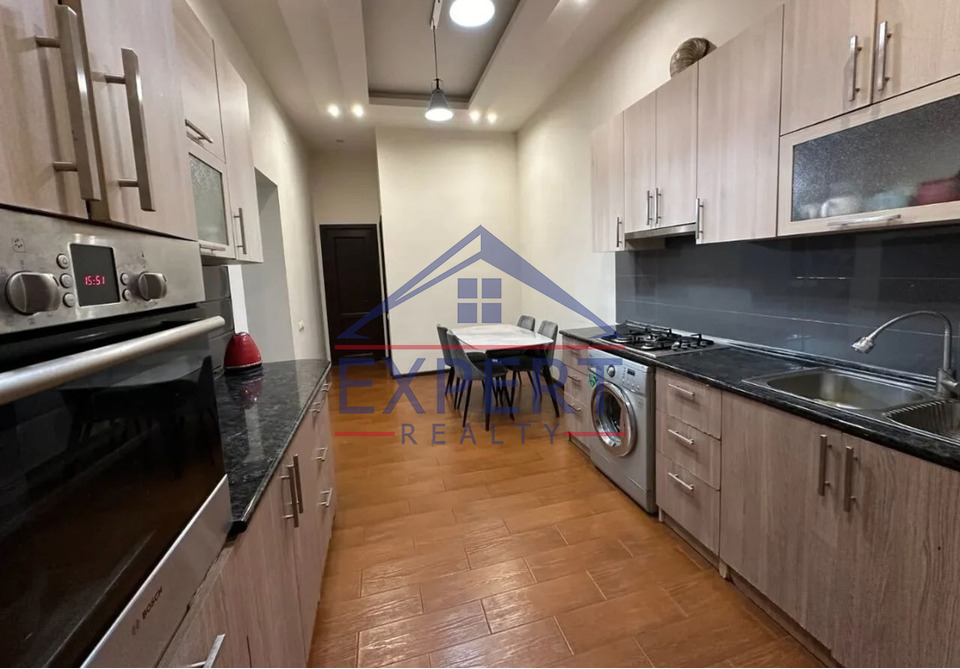 ԿԵՆՏՐՈՆ, ՀԱՆՐԱՊԵՏՈՒԹՅԱՆ ՓՈՂՈՑ, 3 ՍԵՆՅԱԿ