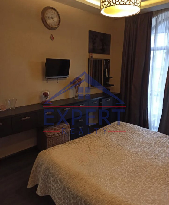 ԿԵՆՏՐՈՆ, ՄԱՇՏՈՑԻ ՊՈՂՈՏԱ, 3 ՍԵՆՅԱԿ