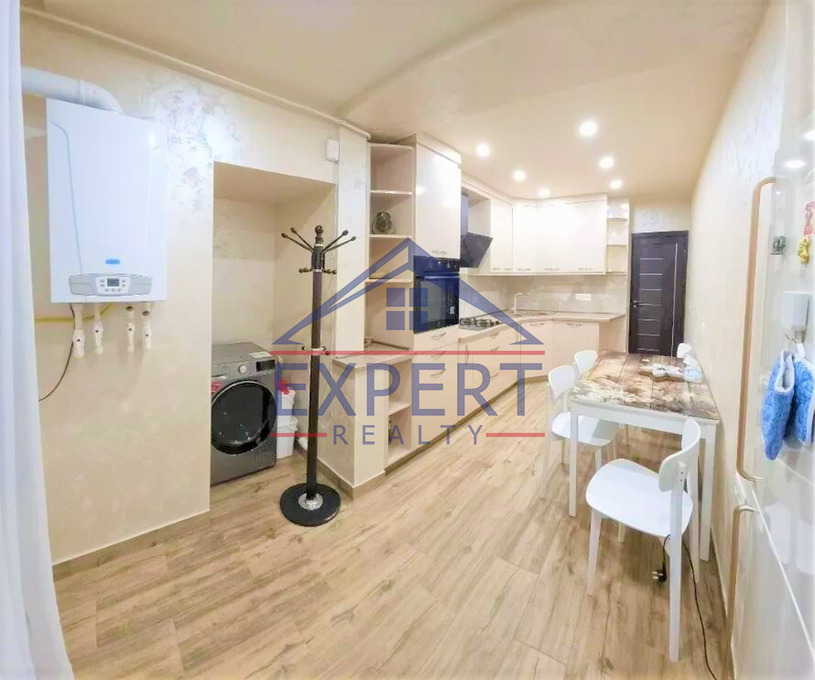 ԿԵՆՏՐՈՆ, ԲԱՂՐԱՄՅԱՆ ՊՈՂՈՏԱ, 2 ՍԵՆՅԱԿ