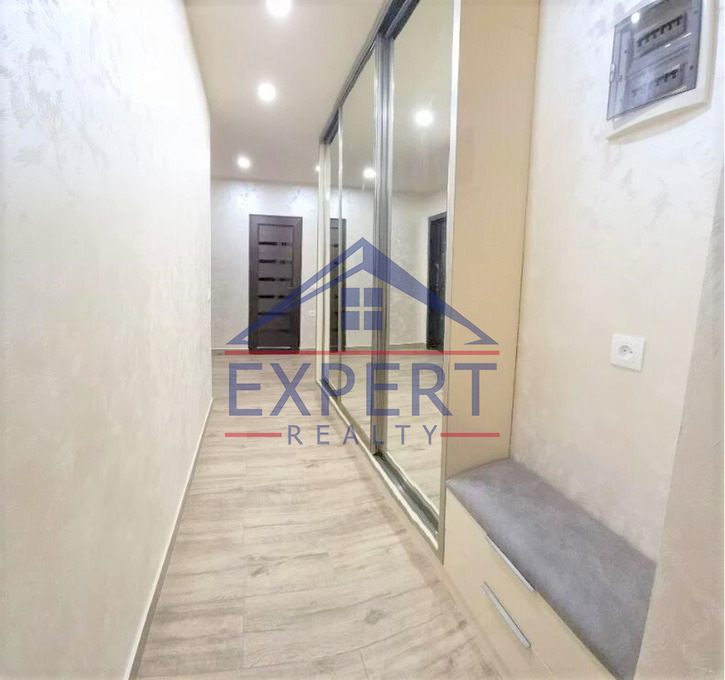 ԿԵՆՏՐՈՆ, ԲԱՂՐԱՄՅԱՆ ՊՈՂՈՏԱ, 2 ՍԵՆՅԱԿ