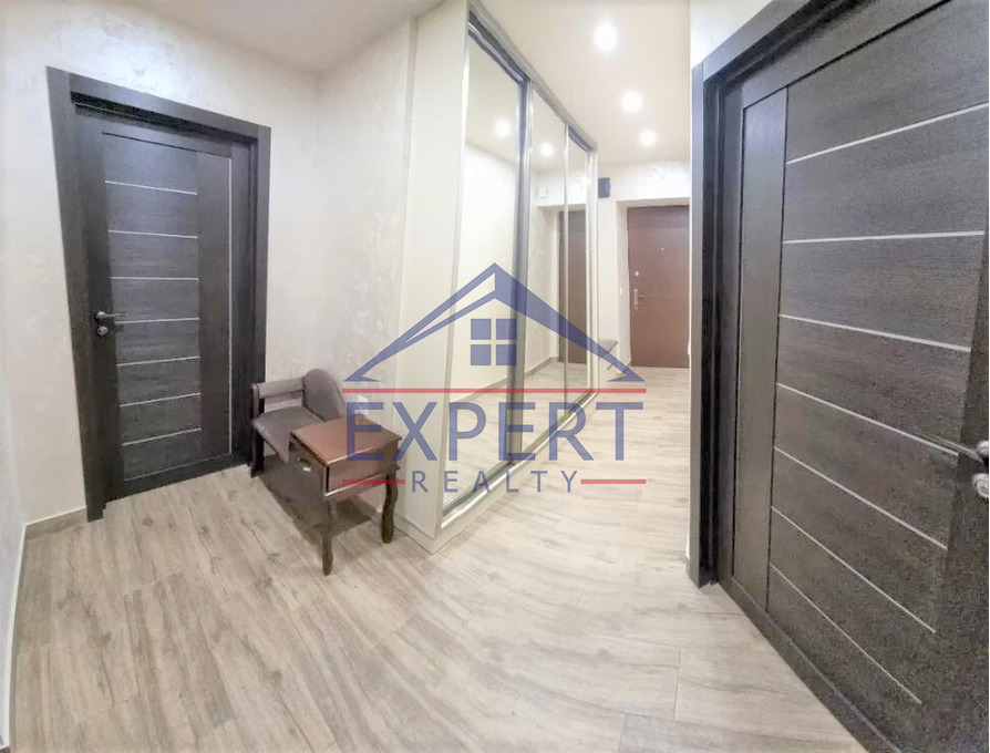 ԿԵՆՏՐՈՆ, ԲԱՂՐԱՄՅԱՆ ՊՈՂՈՏԱ, 2 ՍԵՆՅԱԿ