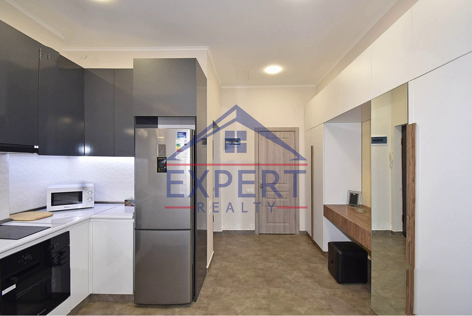 Կենտրոն, Եզնիկ Կողբացի, 60քմ․, 2սենյակ, 11/18 հարկ