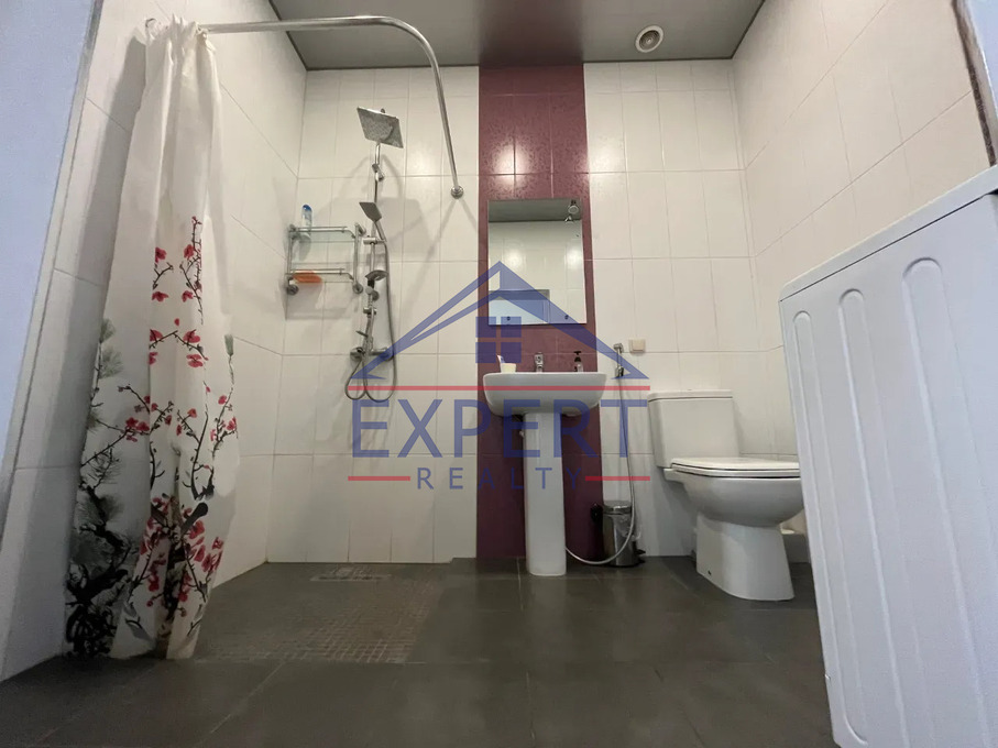 ԿԵՆՏՐՈՆ, ԶԱՔՅԱՆ ՓՈՂՈՑ, 1 ՍԵՆՅԱԿ