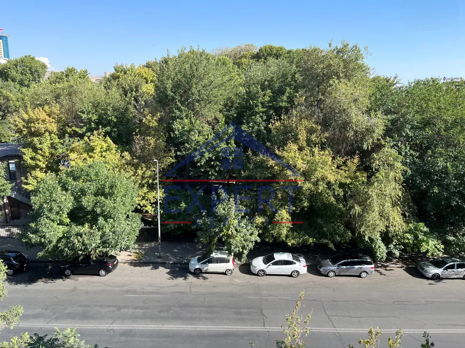 ԿԵՆՏՐՈՆ, ԶԱՔՅԱՆ ՓՈՂՈՑ, 1 ՍԵՆՅԱԿ