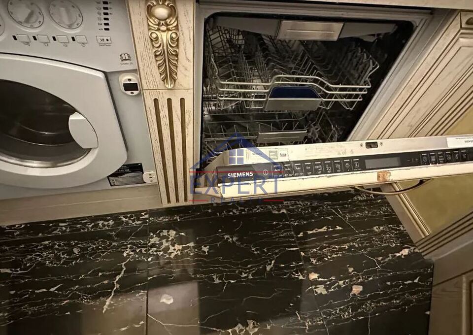 ԿԵՆՏՐՈՆ, ԲՈՒԶԱՆԴԻ ՓՈՂՈՑ, 2 ՍԵՆՅԱԿ