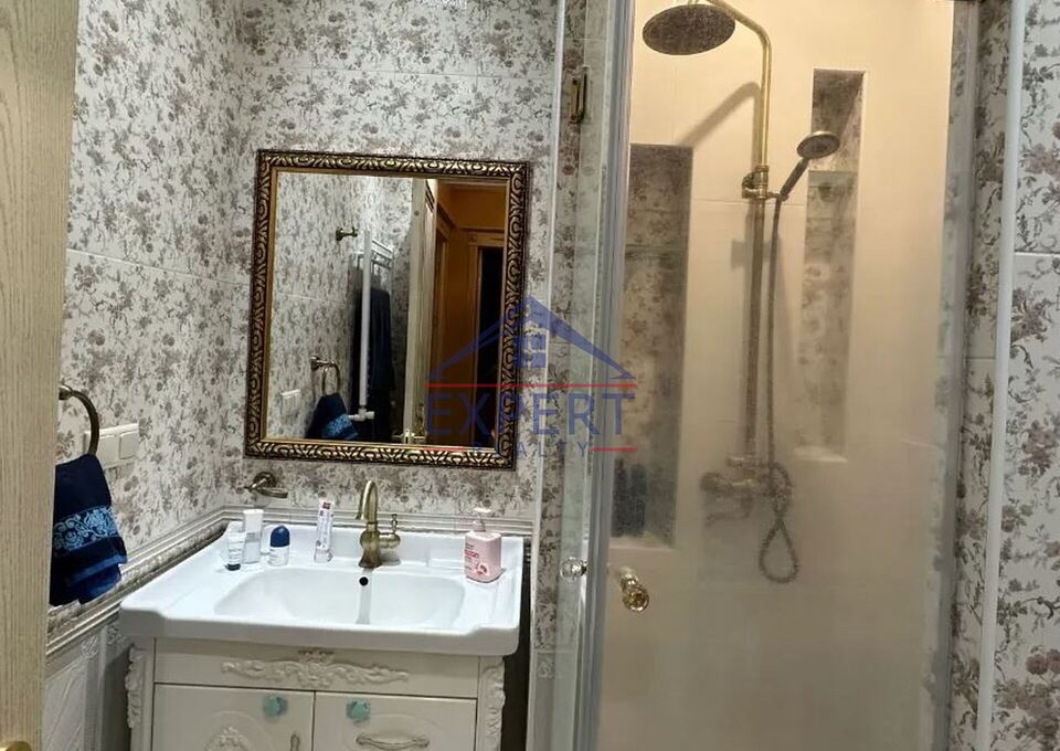 ԿԵՆՏՐՈՆ, ԲՈՒԶԱՆԴԻ ՓՈՂՈՑ, 2 ՍԵՆՅԱԿ