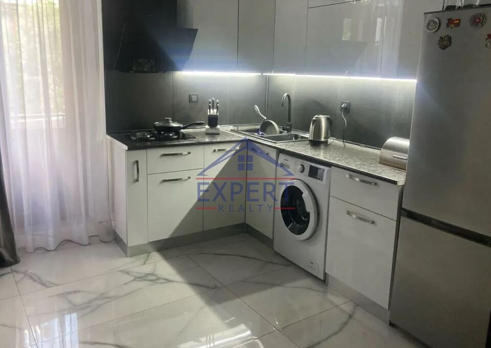 ԿԵՆՏՐՈՆ, ՍԱՐՅԱՆ ՓՈՂՈՑ, 2 ՍԵՆՅԱԿ