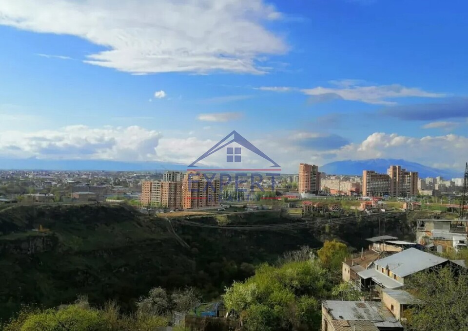 ԱՐԱԲԿԻՐ, ԳՅՈՒԼԲԵՆՅԱՆ ՓՈՂՈՑ, 3 ՍԵՆՅԱԿ