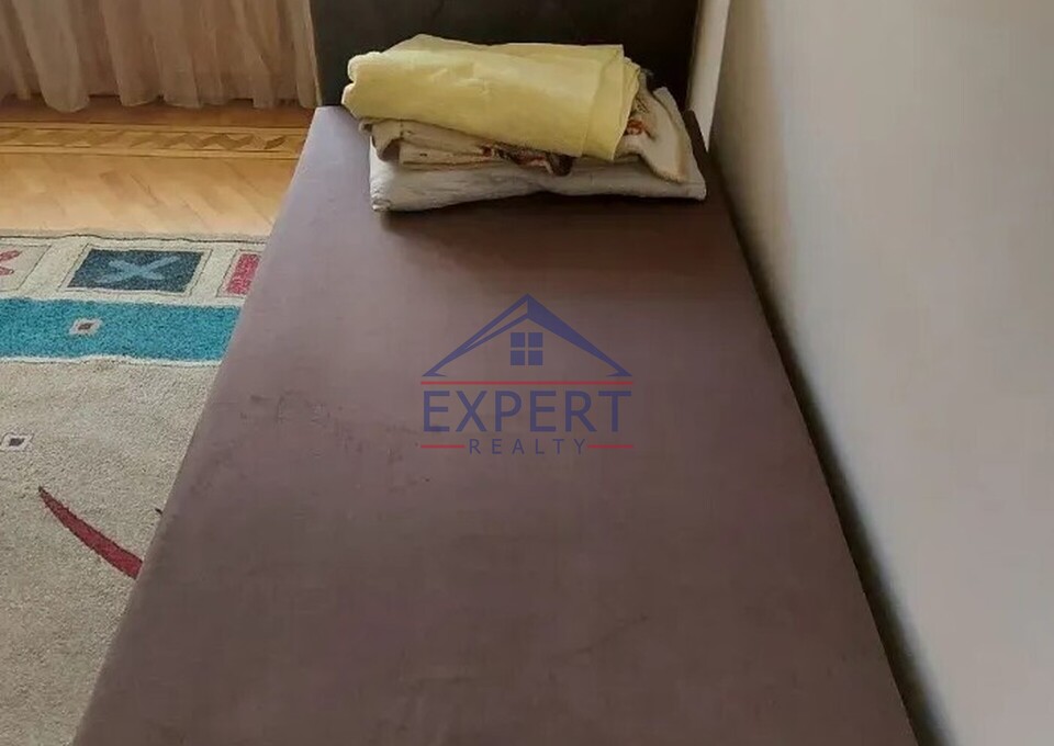 ԱՐԱԲԿԻՐ, ԿՈՄԻՏԱՍԻ ՊՈՂՈՏԱ, 1 ՍԵՆՅԱԿ