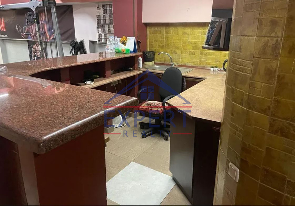 ԿԵՆՏՐՈՆ, ԵՐՎԱՆԴ ՔՈՉԱՐ ՓՈՂՈՑ, 250ՔՄ․