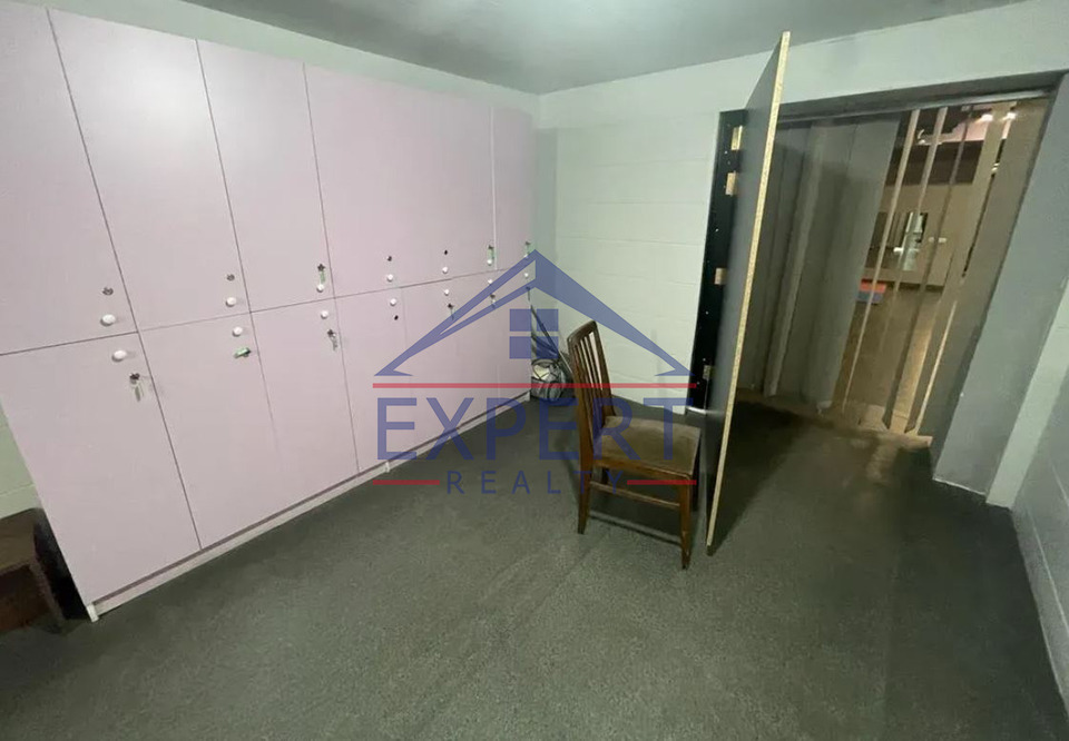 ԿԵՆՏՐՈՆ, ԵՐՎԱՆԴ ՔՈՉԱՐ ՓՈՂՈՑ, 250ՔՄ․