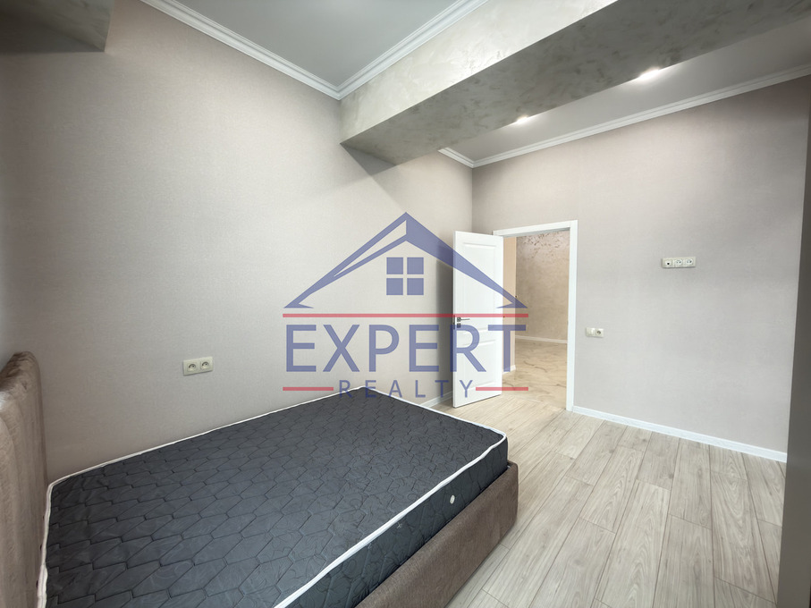 ԿԵՆՏՐՈՆ, ԽԱՆՋՅԱՆ ՓՈՂՈՑ, 2 ՍԵՆՅԱԿ