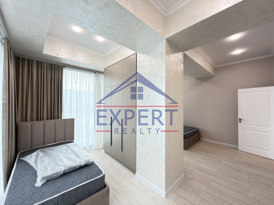 ԿԵՆՏՐՈՆ, ԽԱՆՋՅԱՆ ՓՈՂՈՑ, 2 ՍԵՆՅԱԿ