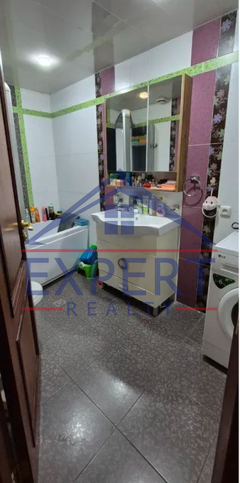 ԱՎԱՆ, ԱՌԻՆՋ  1 ՄԻԿՐՈ   3  ՍԵՆՅԱԿ