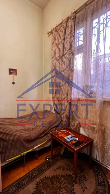 ՇԵՆԳԱՎԻԹ, ՖՐՈՒՆԶԵԻ ՓՈՂՈՑ, 3 ՍԵՆՅԱԿ