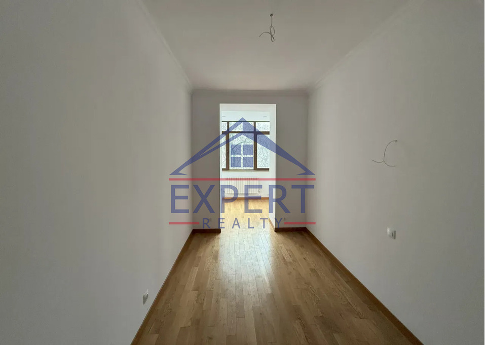 ԿԵՆՏՐՈՆ, ՄԱՇՏՈՑԻ ՊՈՂՈՏԱ, 3 ՍԵՆՅԱԿ