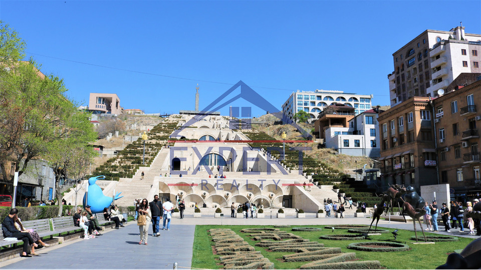 ԿԵՆՏՐՈՆ, ԹԱՄԱՆՅԱՆ ՓՈՂՈՑ, 3 ՍԵՆՅԱԿ