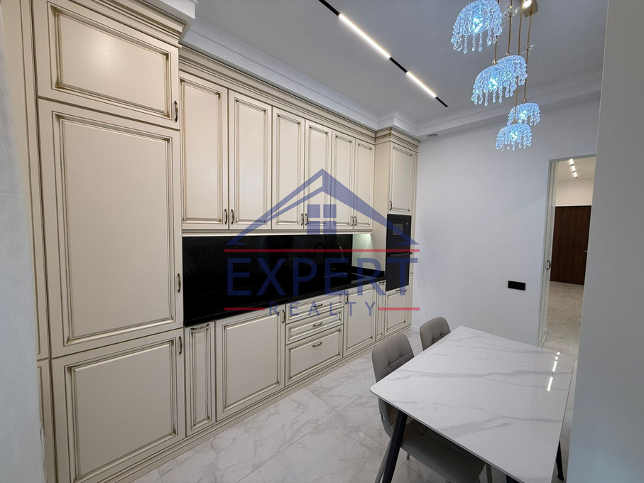 ԿԵՆՏՐՈՆ, ԱՐՇԱԿՈՒՆՅԱՆՑ ՊՈՂՈՏԱ, 2 ՍԵՆՅԱԿ