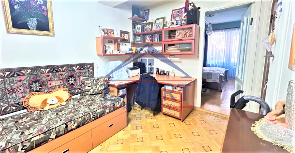 ԱՐԱԲԿԻՐ, ՕՐԲԵԼԻ ՓՈՂՈՑ, 3 ՍԵՆՅԱԿ