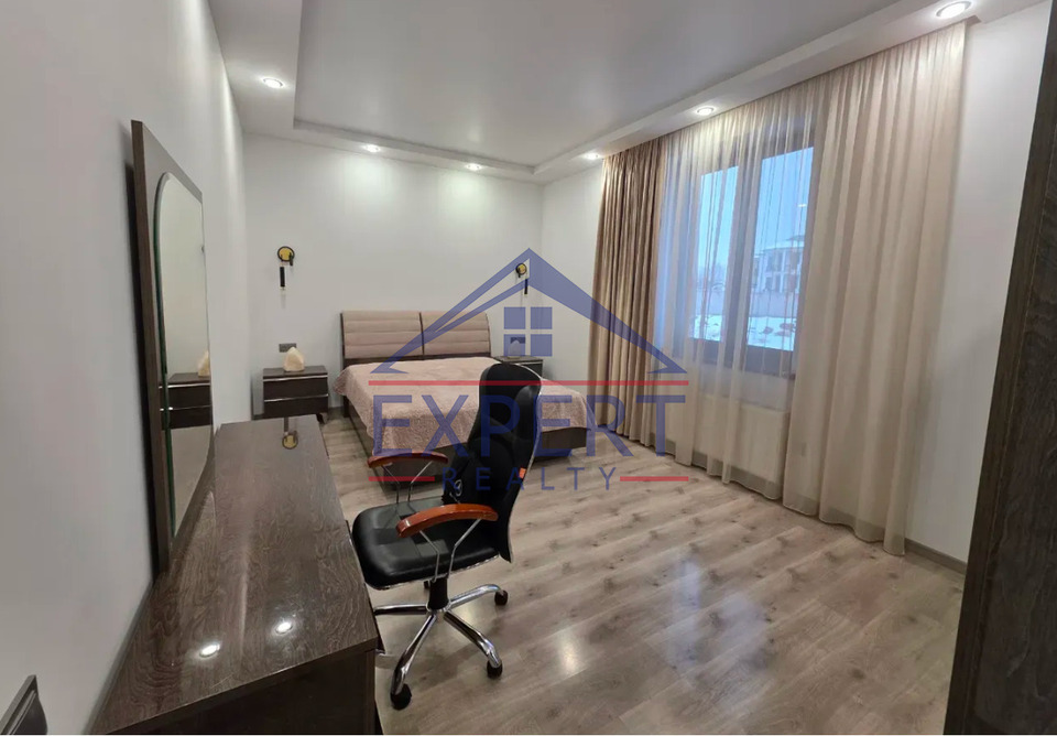 ԱՋԱՓՆՅԱԿ, ՆԱԶԱՐԲԵԿՅԱՆ ԹԱՂԱՄԱՍ, 700ՔՄ