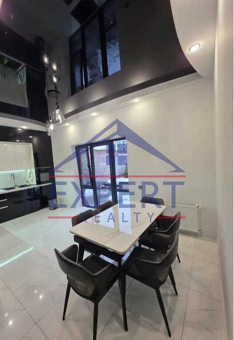 ԱՋԱՓՆՅԱԿ, ՆԱԶԱՐԲԵԿՅԱՆ ԹԱՂԱՄԱՍ, 700ՔՄ