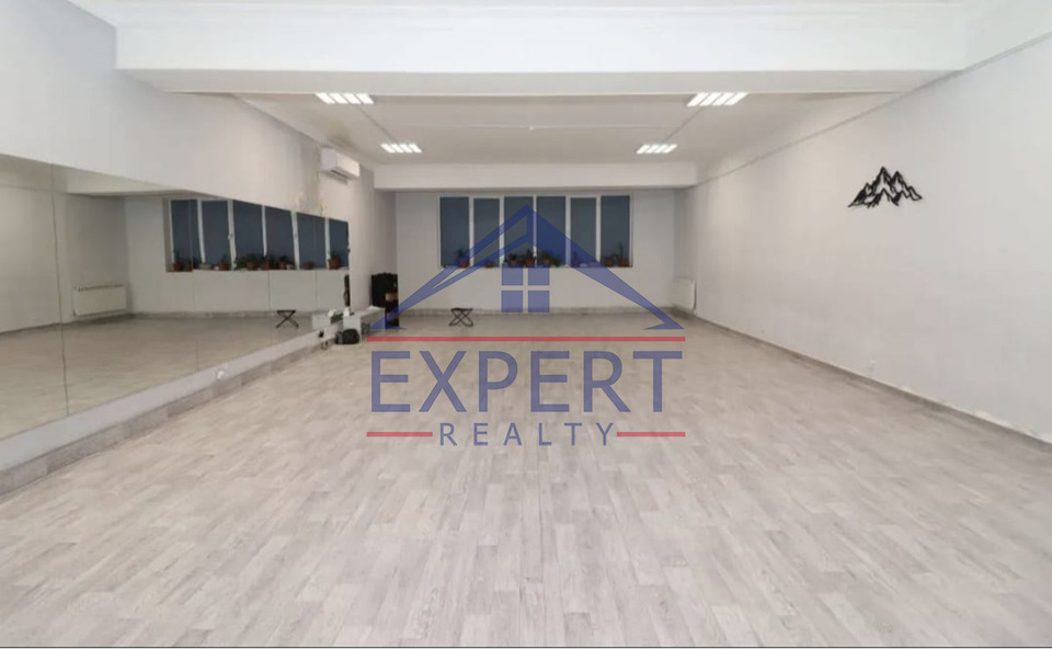 ԿԵՆՏՐՈՆ, ԵՐՎԱՆԴ ՔՈՉԱՐ, 240 քմ