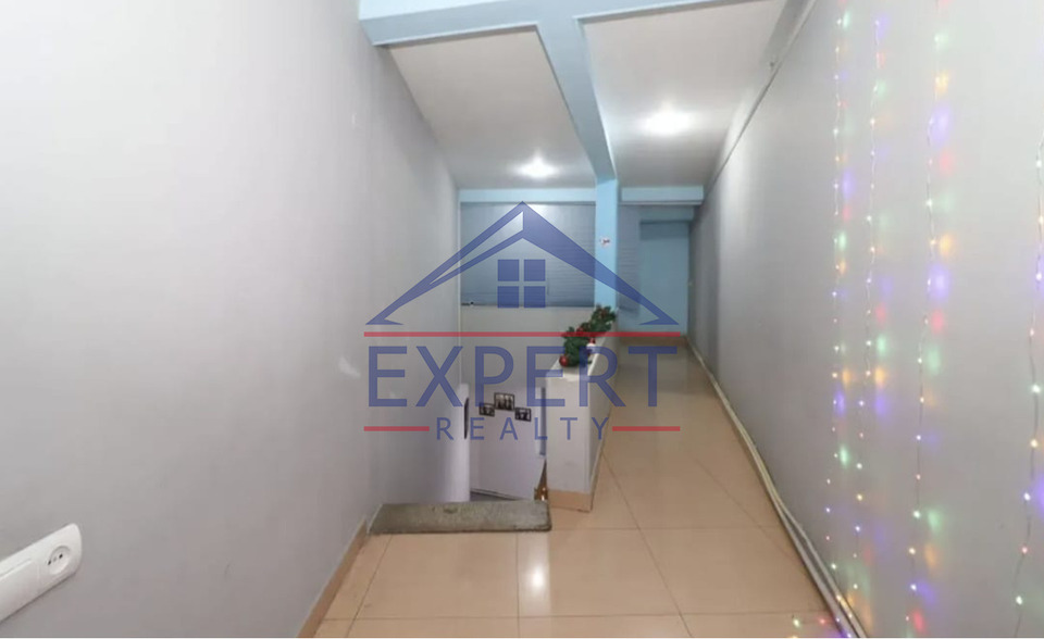 ԿԵՆՏՐՈՆ, ԵՐՎԱՆԴ ՔՈՉԱՐ, 240 քմ