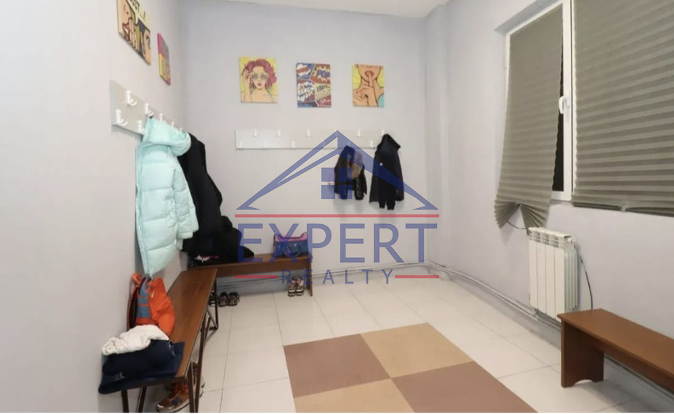 ԿԵՆՏՐՈՆ, ԵՐՎԱՆԴ ՔՈՉԱՐ, 240 քմ