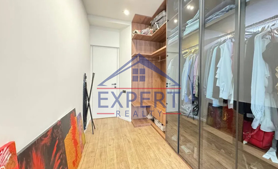 ԿԵՆՏՐՈՆ, ՏԻԳՐԱՆ ՄԵԾ ՊՈՂՈՏԱ, 3 ՍԵՆՅԱԿ