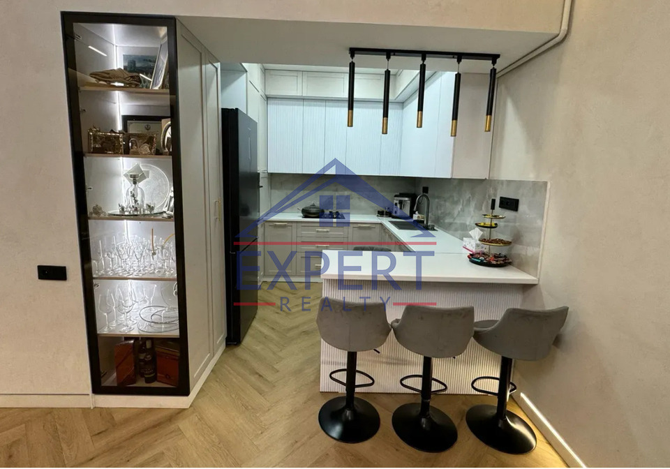 ԿԵՆՏՐՈՆ, ՎԱՐԴԱՆԱՆՑ ՓՈՂՈՑ, 3 ՍԵՆՅԱԿ