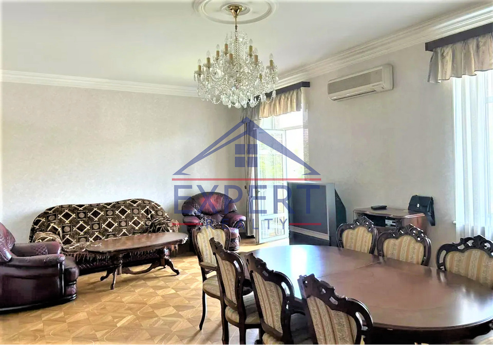 ԿԵՆՏՐՈՆ, ԽԱՆՋՅԱՆ ՓՈՂՈՑ, 4 ՍԵՆՅԱԿ