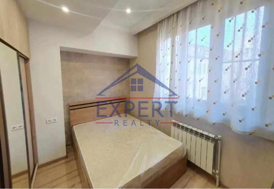 ԿԵՆՏՐՈՆ, ԿՈՂԲԱՑՈՒ ՓՈՂՈՑ, 3 ՍԵՆՅԱԿ