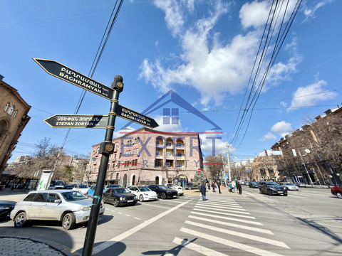 ԿԵՆՏՐՈՆ, ԲԱՂՐԱՄՅԱՆ ՊՈՂՈՏԱ, 3 ՍԵՆՅԱԿ