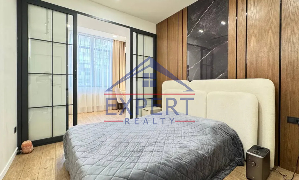 ԿԵՆՏՐՈՆ, ՏԻԳՐԱՆ ՄԵԾ ՊՈՂՈՏԱ, 3 ՍԵՆՅԱԿ