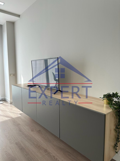 ԿԵՆՏՐՈՆ, ԲՈՒԶԱՆԴԻ ՓՈՂՈՑ, 1 ՍԵՆՅԱԿ