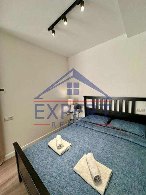 ԿԵՆՏՐՈՆ, ԲՈՒԶԱՆԴԻ ՓՈՂՈՑ, 1 ՍԵՆՅԱԿ