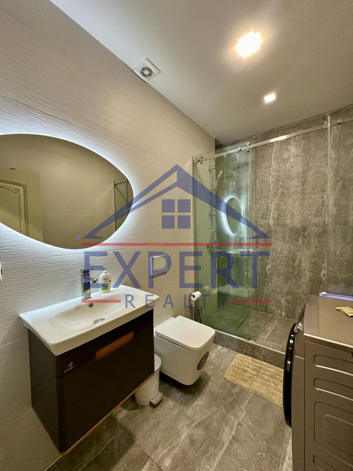 ԿԵՆՏՐՈՆ, ԲՈՒԶԱՆԴԻ ՓՈՂՈՑ, 1 ՍԵՆՅԱԿ