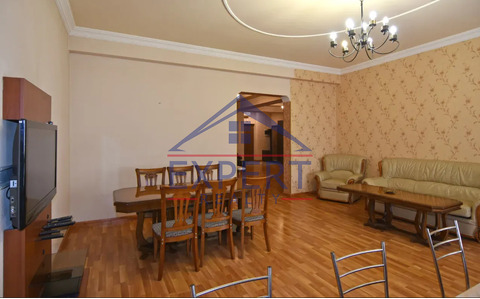 ԿԵՆՏՐՈՆ, ԵԿՄԱԼՅԱՆ ՓՈՂՈՑ, 4 ՍԵՆՅԱԿ