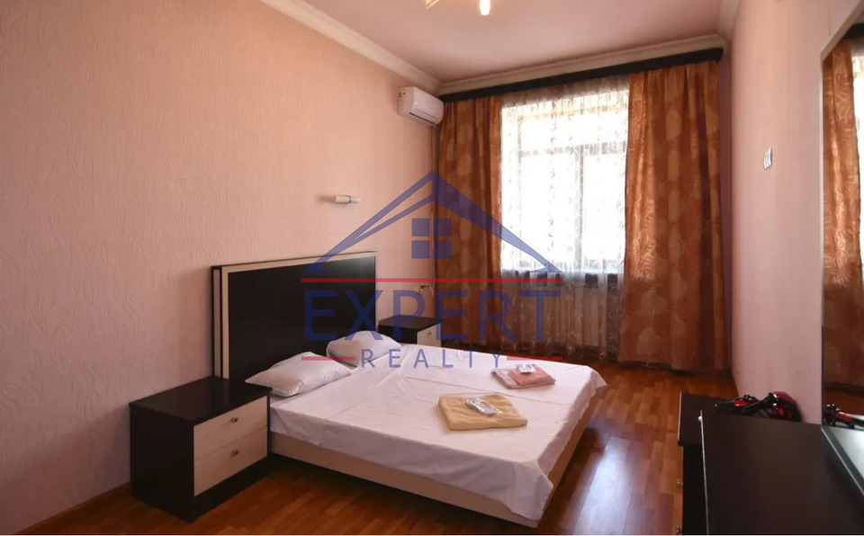 ԿԵՆՏՐՈՆ, ԵԿՄԱԼՅԱՆ ՓՈՂՈՑ, 4 ՍԵՆՅԱԿ